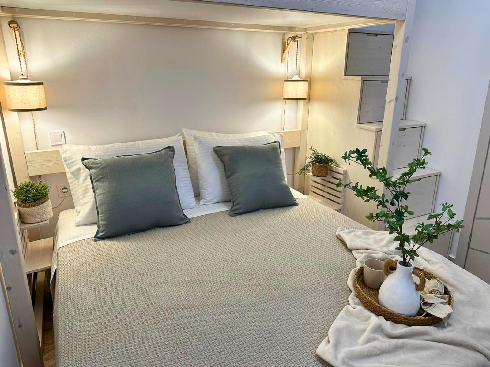 Apartment Seafront Haven