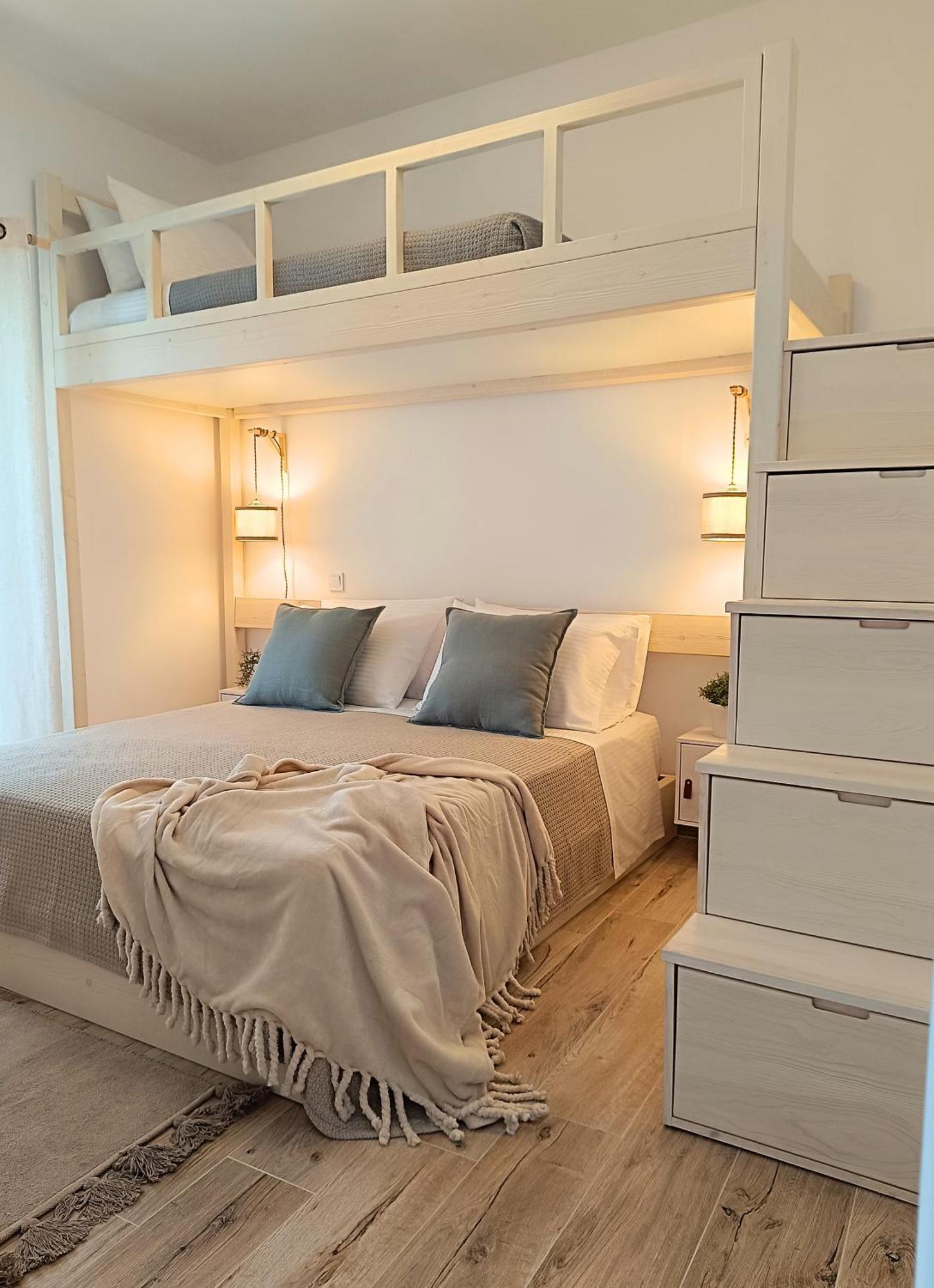 Seafront Haven Apartment *